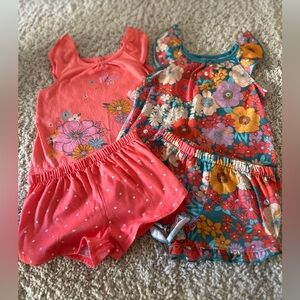 Carter’s 2T Set. Great condition.